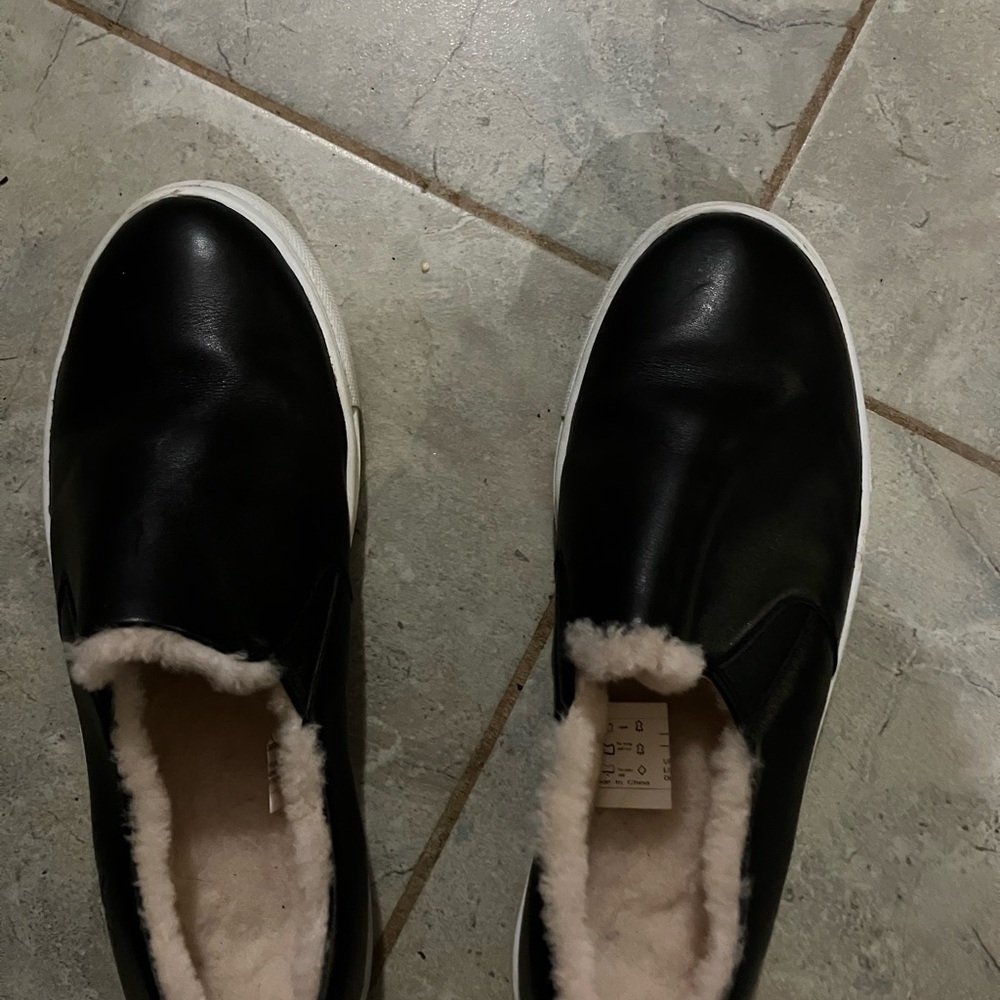 Black Women's Slip-On Slippers